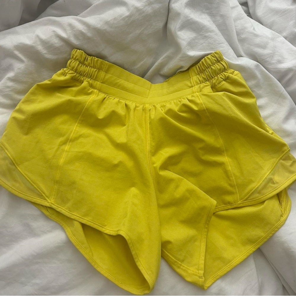 Lululemon Hotty Hot Low-Rise Lined Short 2.5”- Sonic Yellow